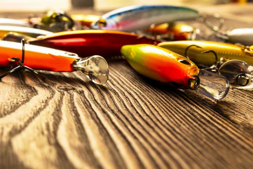 Eco-friendly, Custom Painted Topwater Popper Bass Lure- sure to catch fish.  Super sharp treble hooks and comes in a metal tin gift box!